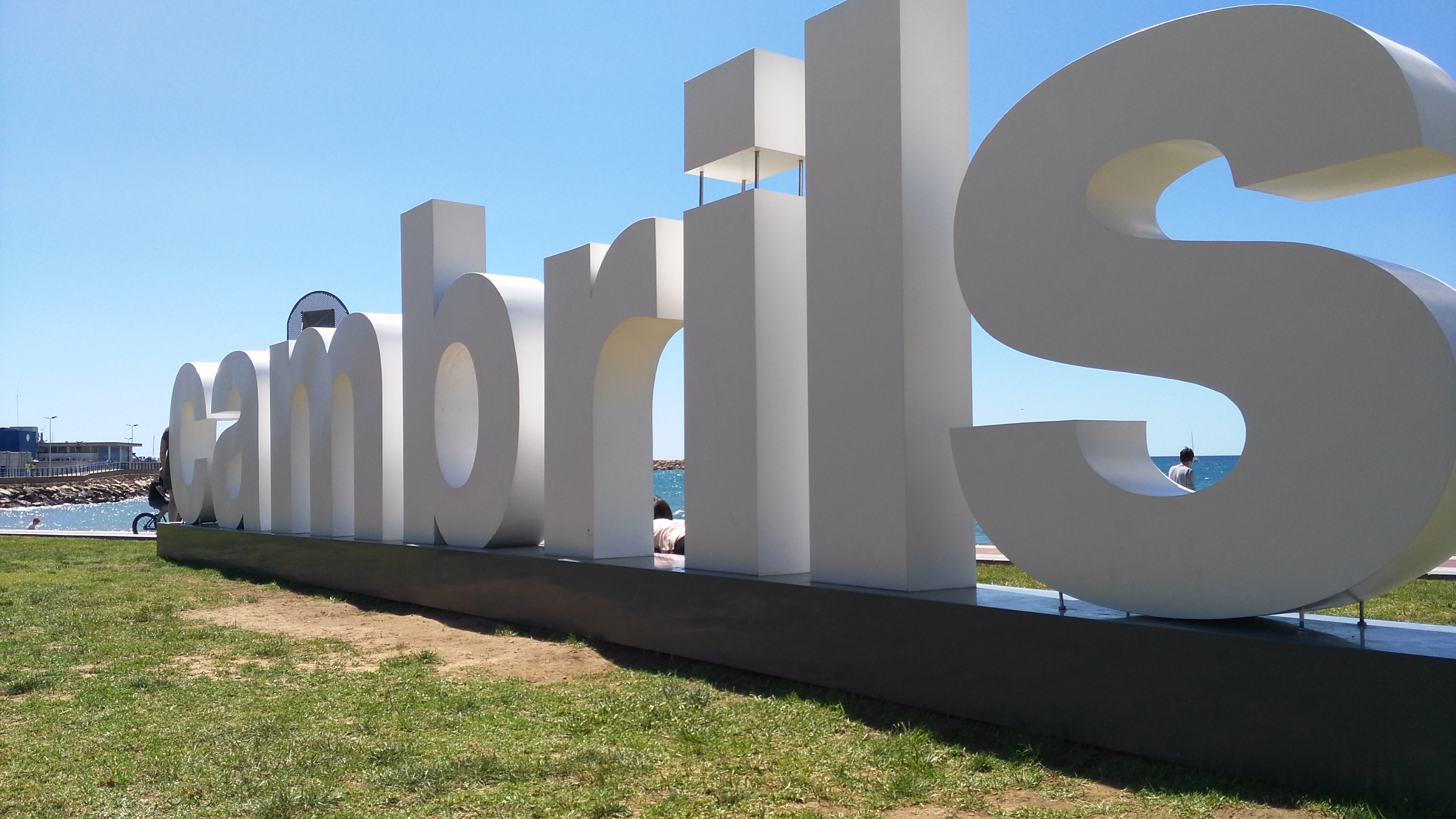 Descubre Cambrils: Playa, Gastronomía y Diversión Familiar