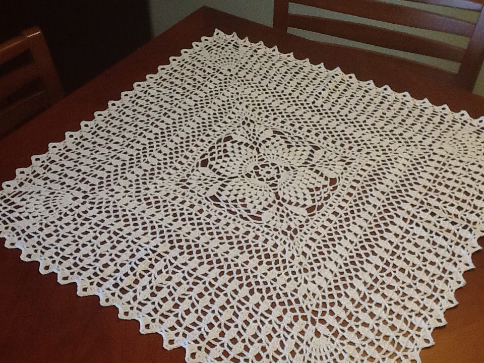 Cómo crear un tapete cuadrado de Ganchillo