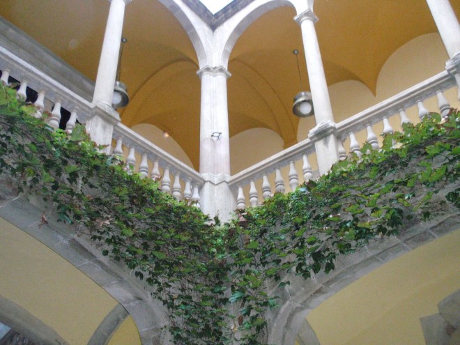 patio del archivo de la corona de aragon