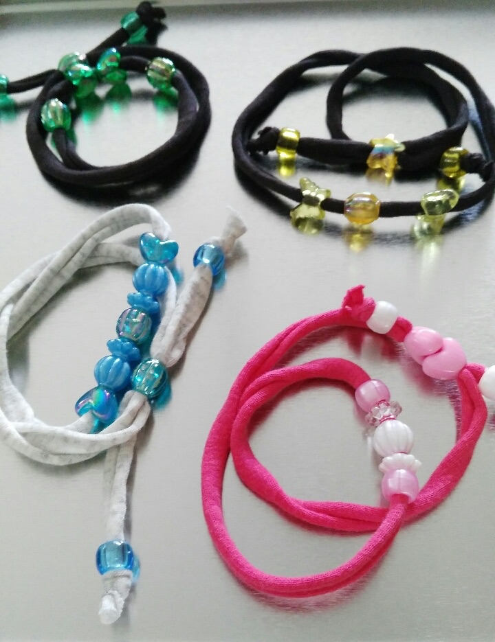 Manualidad: Pulseras Veraniegas de&nbsp;Trapillo