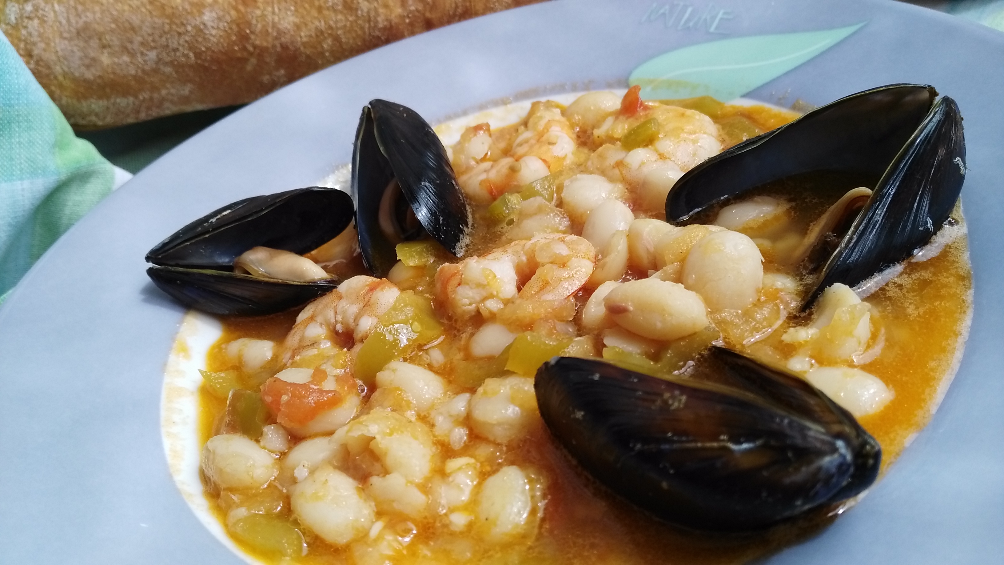 Alubias con langostinos