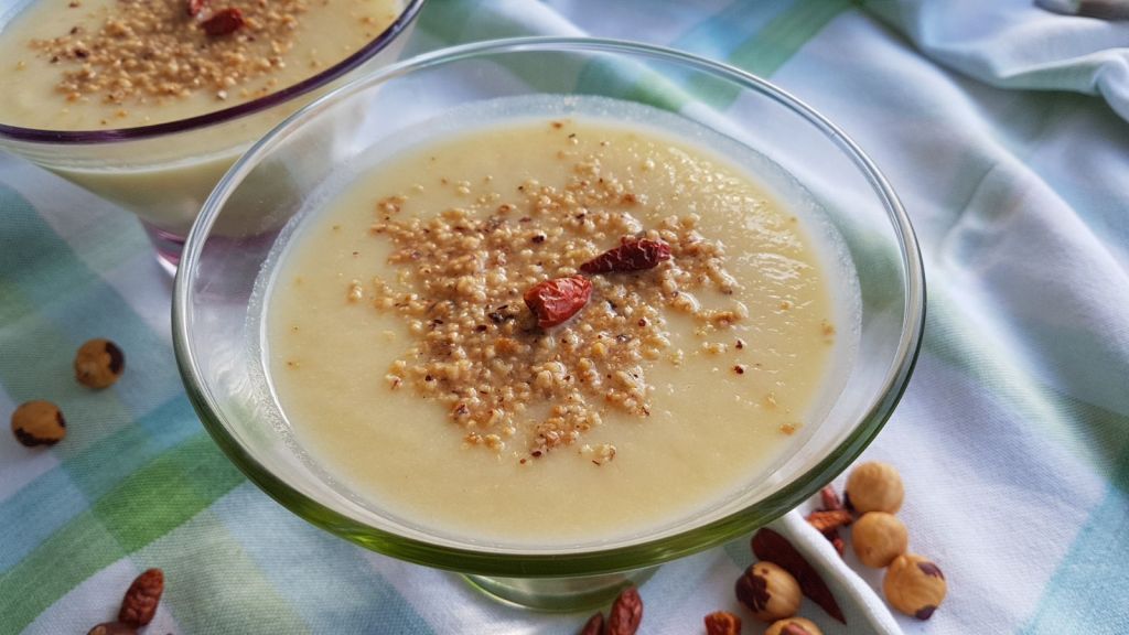 Crema de coliflor con&nbsp;avellanas