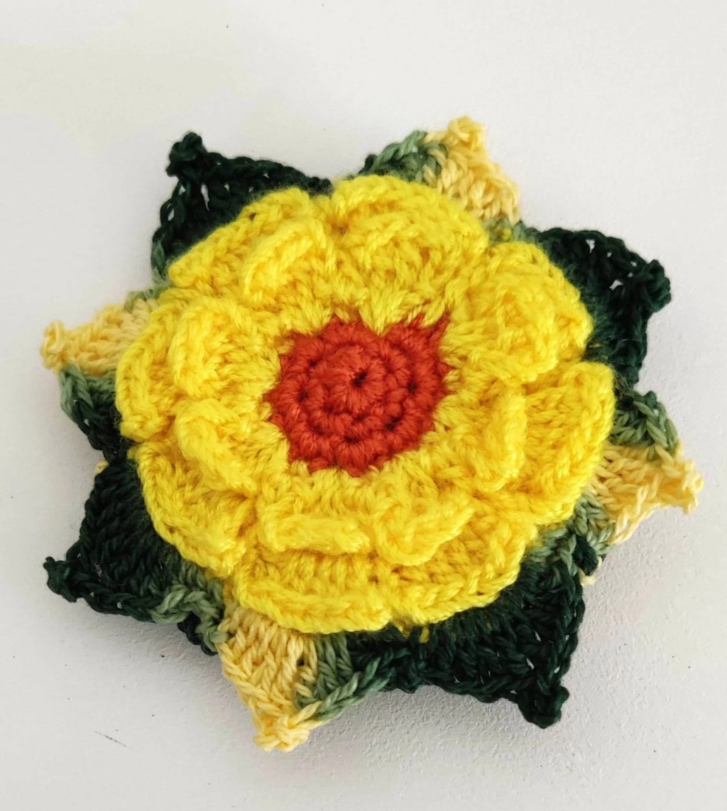 Como reciclar chapas con flores a&nbsp;ganchillo