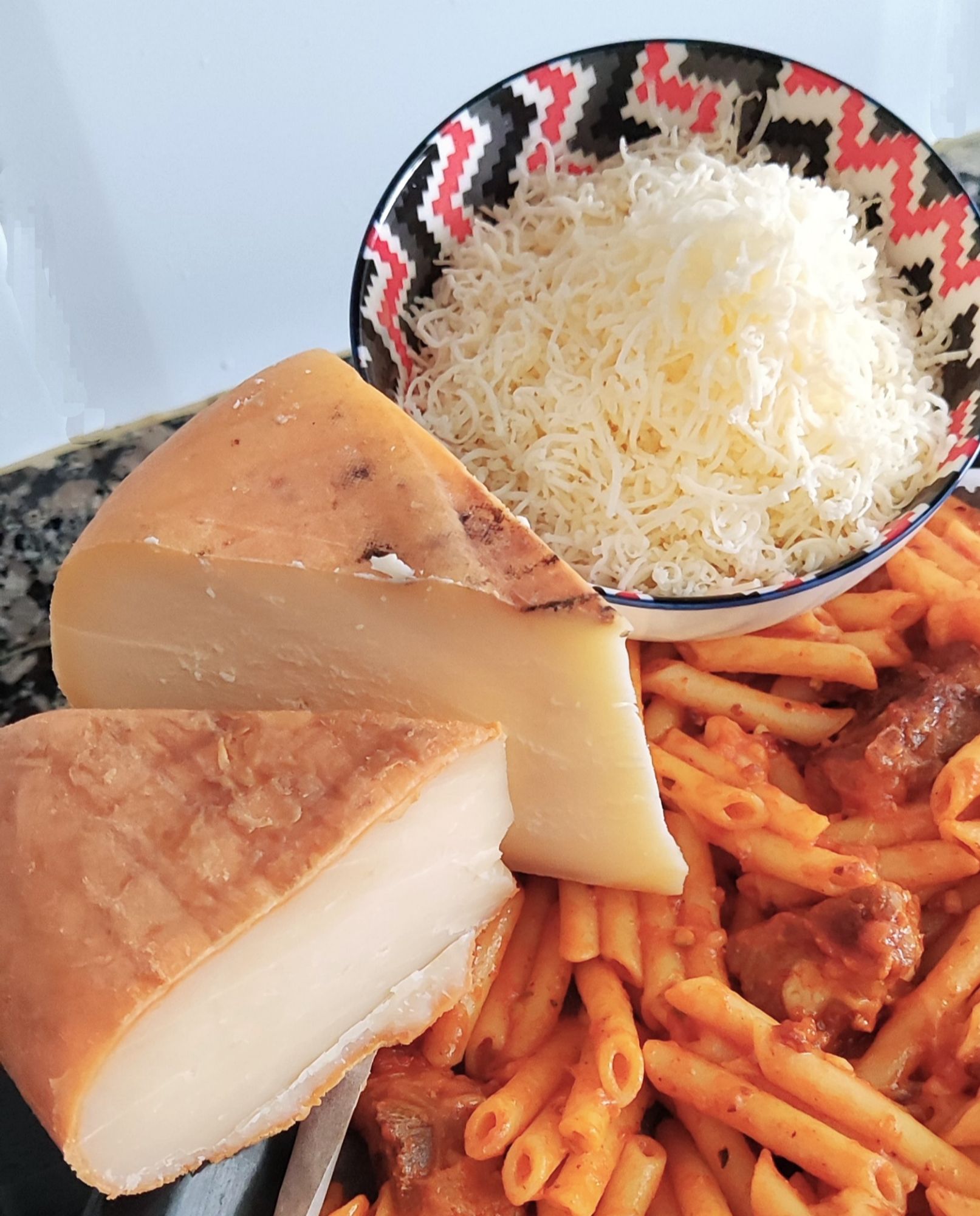 Disfruta del sabor de los Quesos de Mahón Menorca